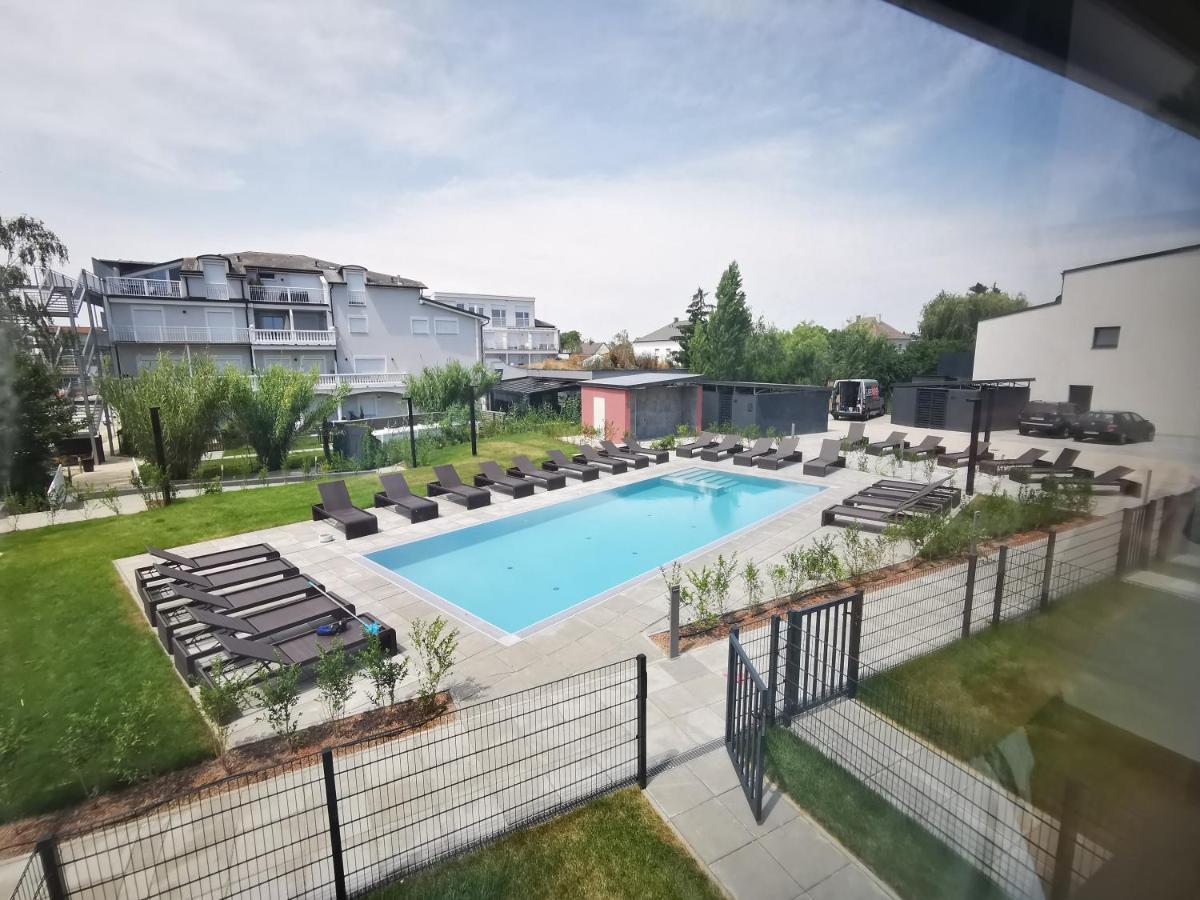 Spa Residenz Neusiedl Appartments 滨湖新锡德尔 外观 照片